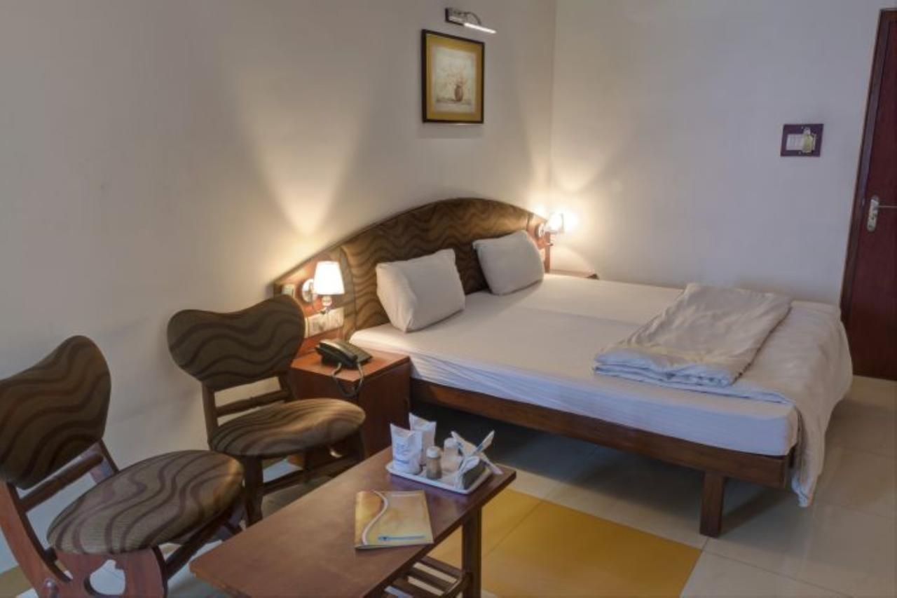 Blue Diamond The Hotel Korba Bagian luar foto